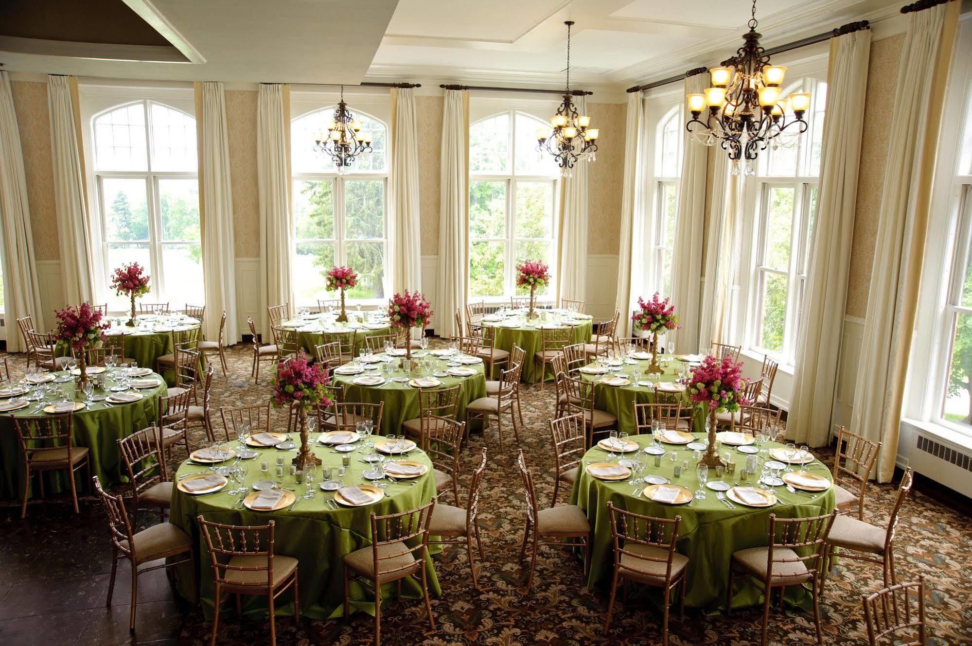 Cranwell Spa And Golf Resort (Adults Only) Ленокс Екстер'єр фото